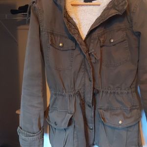 Aritzia Tulula Trooper lined jacket